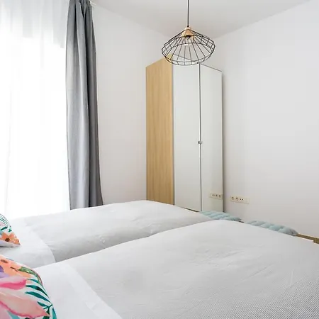 Apartamentos Diaber Alberto Lista Sevilla Exterior foto
